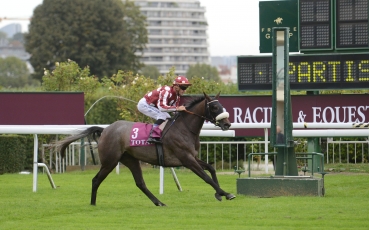 PREMIERE VICTOIRE ET PREMIER GROUPE 1PA POUR SAMAA